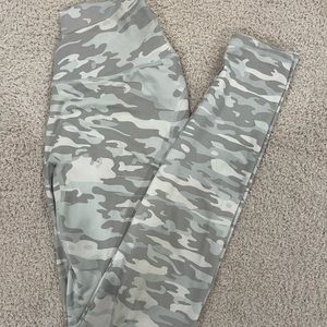 Alphalete camo leggings